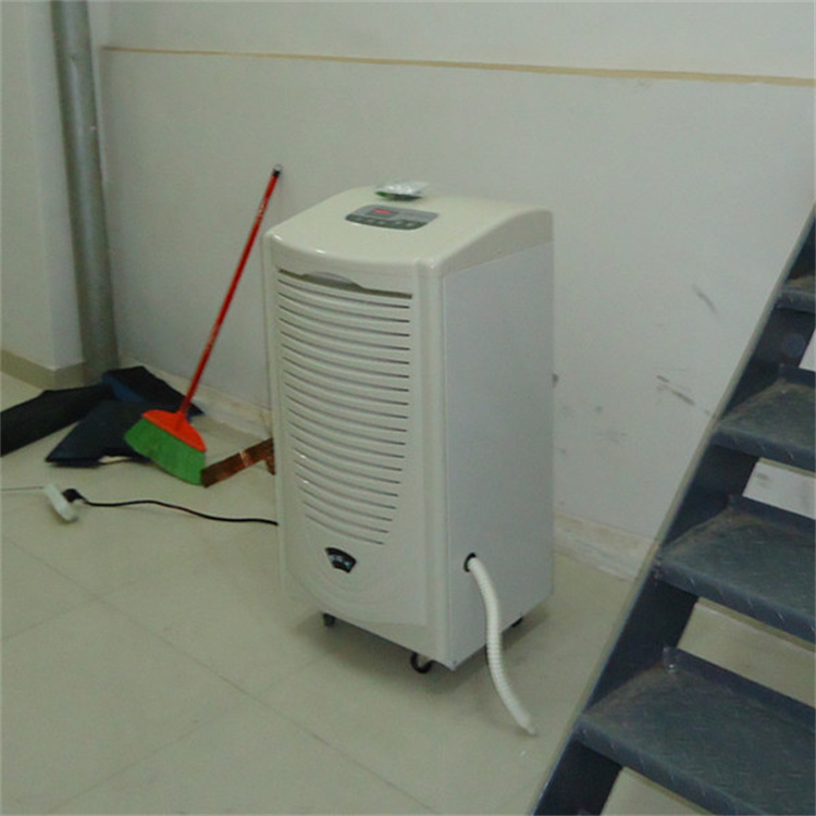 回潮机，烤房用超声波喷雾回潮机